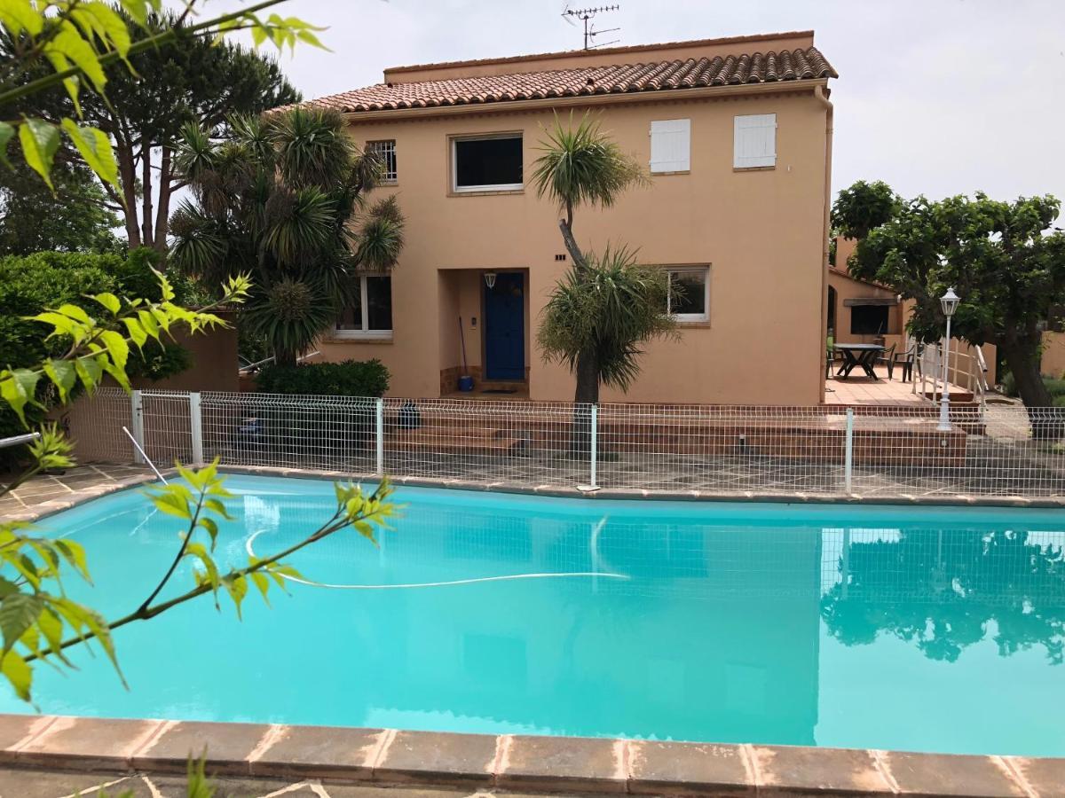 Belle Villa Avec Piscine Sainte-Marie-la-Mer Ngoại thất bức ảnh